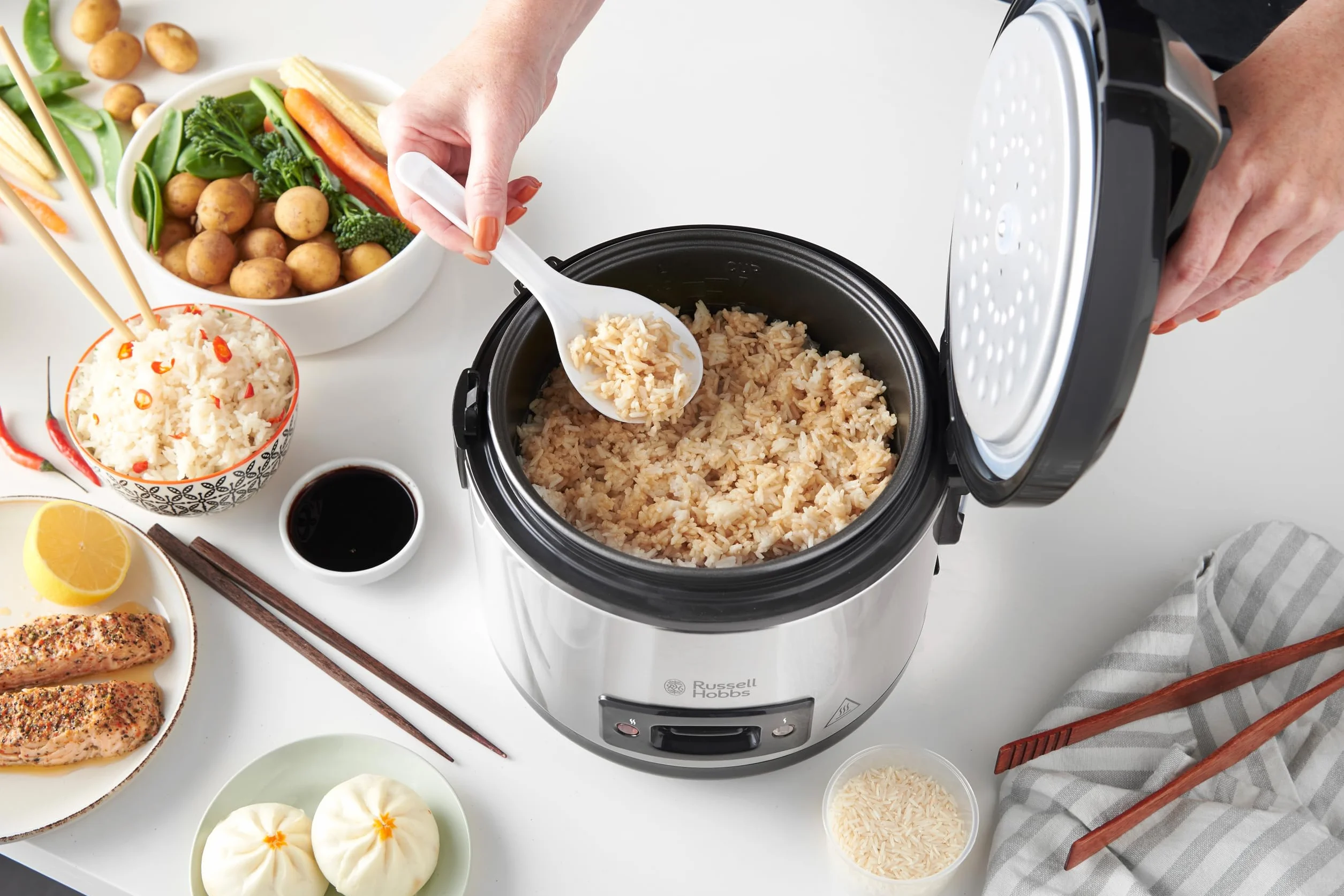 Russell Hobbs Cuiseur de Riz 2en1 Classique 1,2L Panier Vapeur Maintien au Chaud Auto Bol Antiadhésif Amovible 27080-56