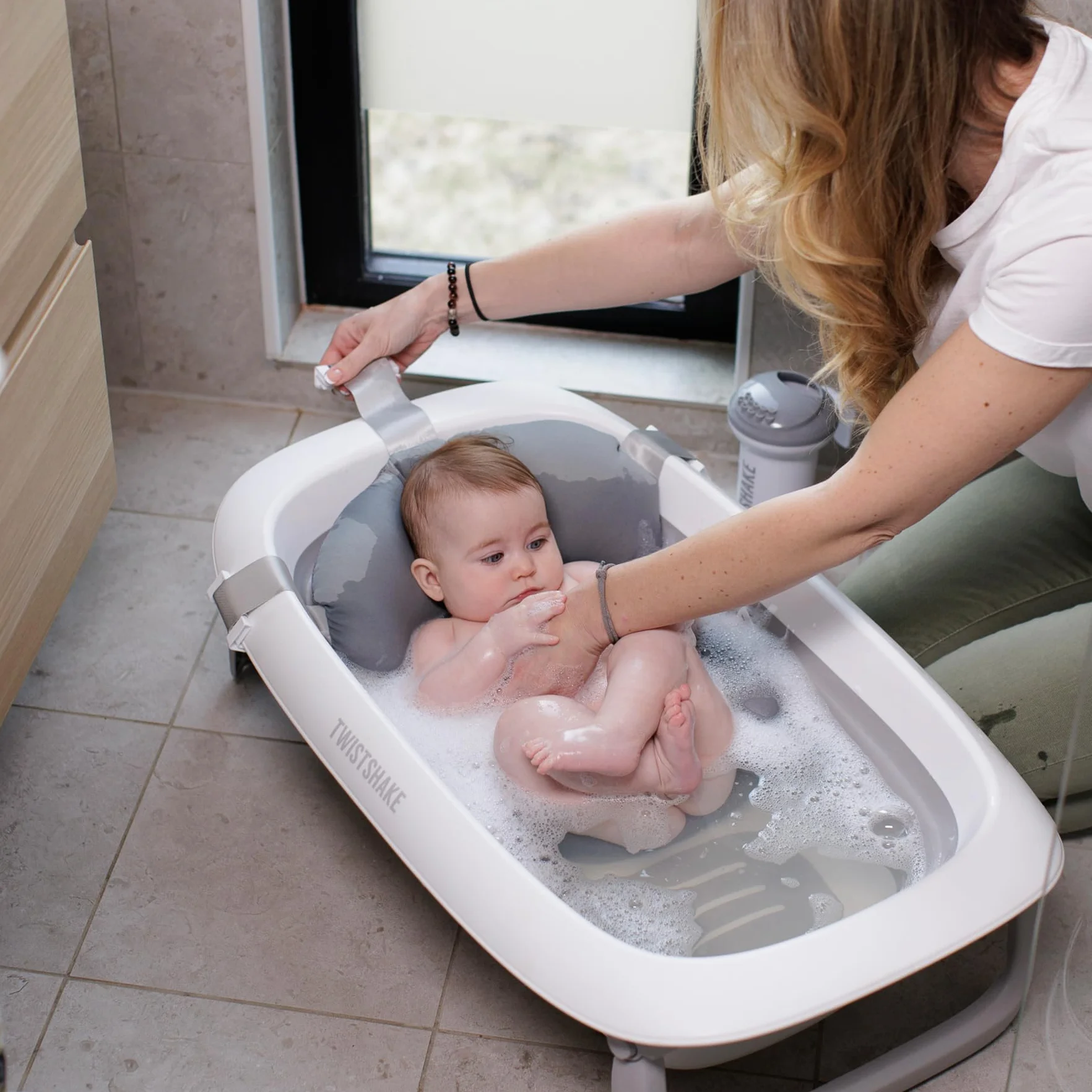 Twistshake Coussin de Bain Antidérapant pour Nouveau-né Gris | Coussin Doux et Pliable 0 Mois+